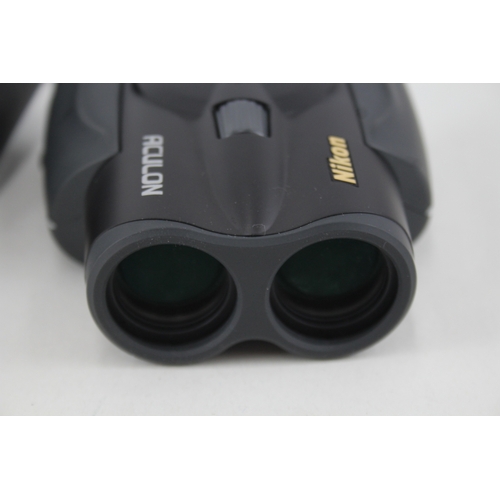 397 - Nikon Aculon T11 8-24x25 4.6° Compact Binoculars Working w/ Original Case