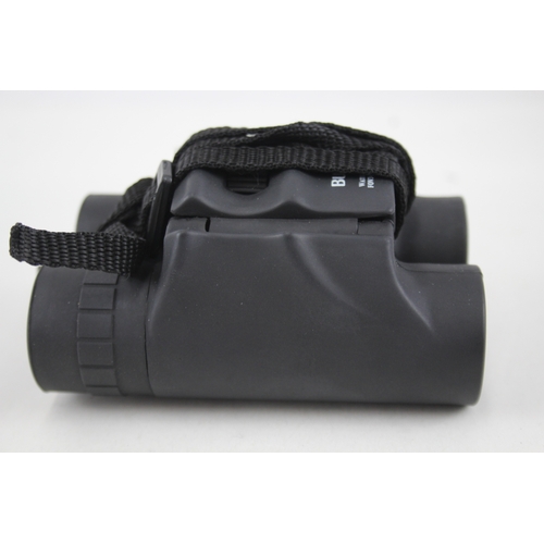 398 - Bushnell 10x25 Waterproof-Fogproof Compact Binoculars Working w/ Original Case