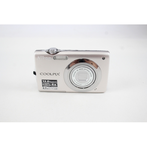 401 - Nikon Coolpix S3000 Digital Compact Camera Working w/ Nikkor 4x Wide Zoom Lens