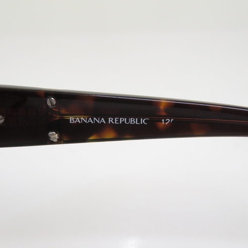 367 - 4 x Designer Sunglasses including Gucci / Banana Republic / Police / Calvin Klein  - All with Cases