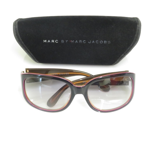 370 - 4 x Designer Sunglasses including Gant / Guess / Marc Jacobs / Gucci  - All with Cases