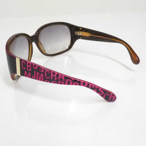 370 - 4 x Designer Sunglasses including Gant / Guess / Marc Jacobs / Gucci  - All with Cases