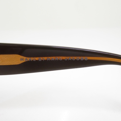 370 - 4 x Designer Sunglasses including Gant / Guess / Marc Jacobs / Gucci  - All with Cases