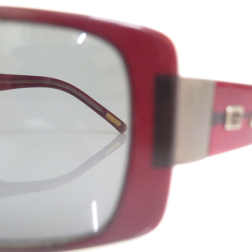 370 - 4 x Designer Sunglasses including Gant / Guess / Marc Jacobs / Gucci  - All with Cases