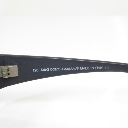 375 - 7 x Designer Sunglasses including  Gucci / French Connection / Timberland / Fossil / Dolce & Gabbana