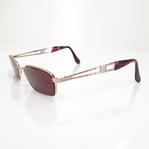 376 - 6 x Designer Sunglasses including  Oakley / Karrimor / Gucci / Polo / Ralph Lauren / Guess