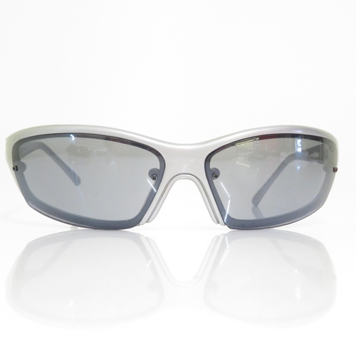 376 - 6 x Designer Sunglasses including  Oakley / Karrimor / Gucci / Polo / Ralph Lauren / Guess