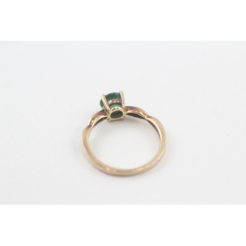 50 - 9ct gold emerald paste single stone ring with cubic zirconia set shoulders(1.7g) Size  L