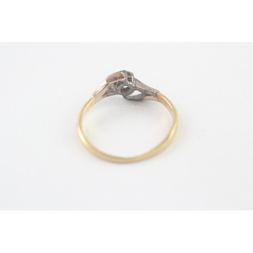 108 - 18ct gold and platinum vintage diamond solitaire dress ring (2.4g) AS SEEN - MISHAPEN Size  P