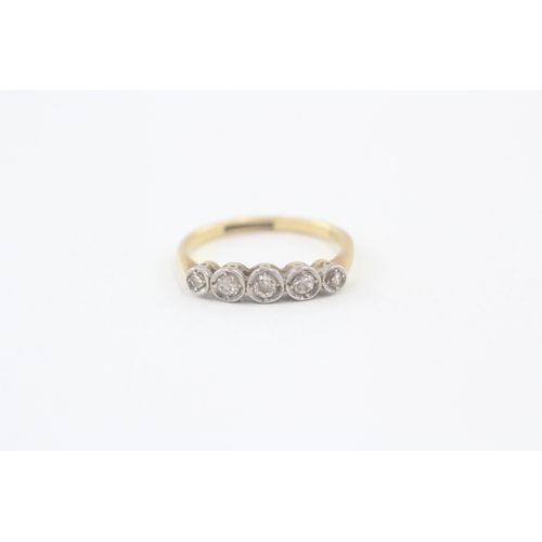 125 - 18ct gold vintage diamond three stone ring (2.4g) Size  M 1/2