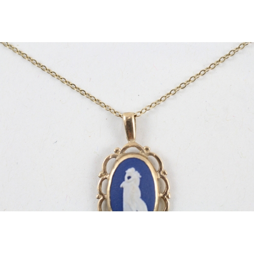 145 - 9ct gold jasperware cameo pendant necklace (2.6g)