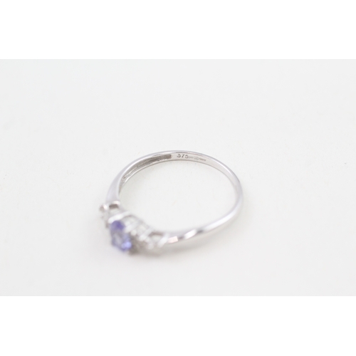 2 - 9ct white gold diamond & tanzanite trefoil ring (1.4g) Size  Q