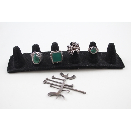 210 - A collection of modernist jewellery including Malachite