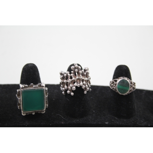 210 - A collection of modernist jewellery including Malachite