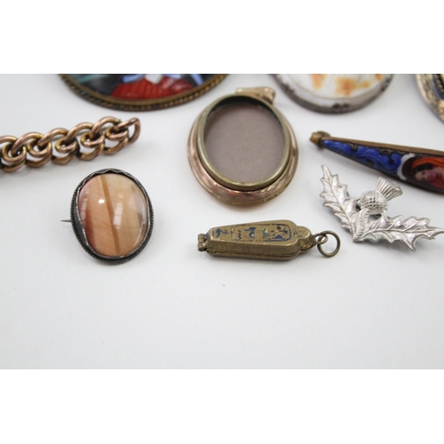 215 - A collection of antique jewellery including rolled gold