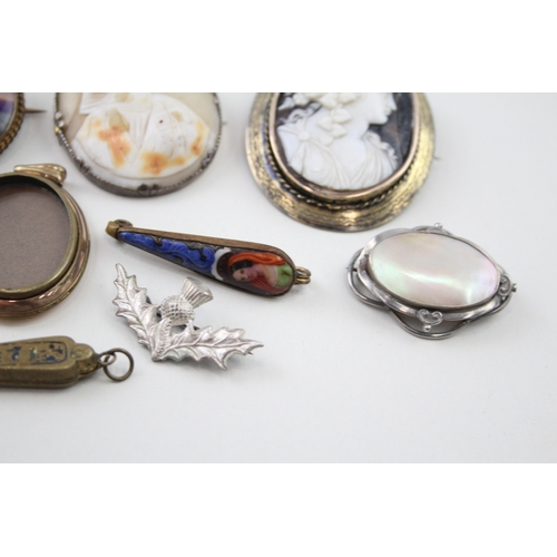 215 - A collection of antique jewellery including rolled gold