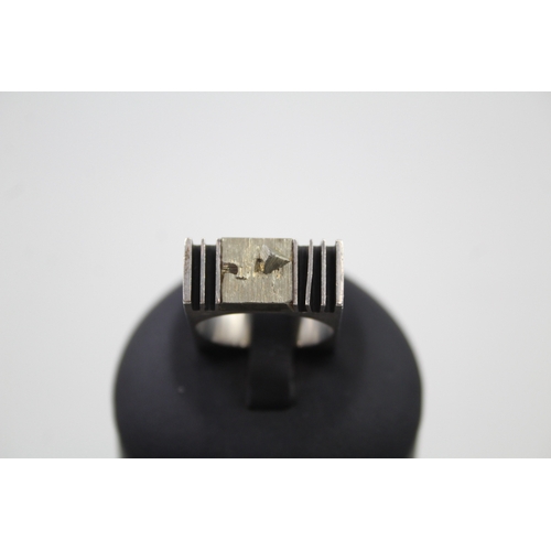 220 - Silver modernist mid-century ring by Joel Degen