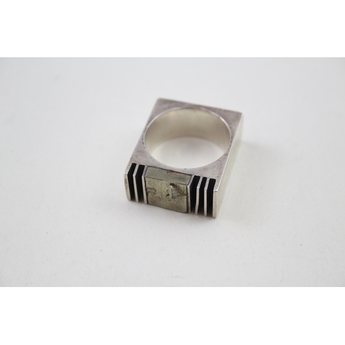 220 - Silver modernist mid-century ring by Joel Degen