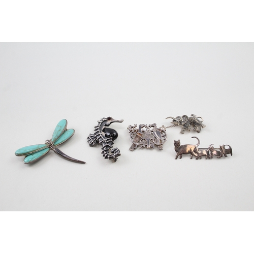 230 - Five silver animal brooches including gemstone