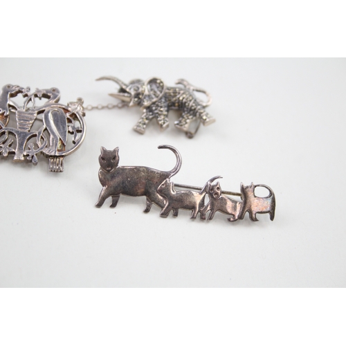 230 - Five silver animal brooches including gemstone