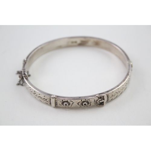 245 - Silver vintage bangle with buckle design