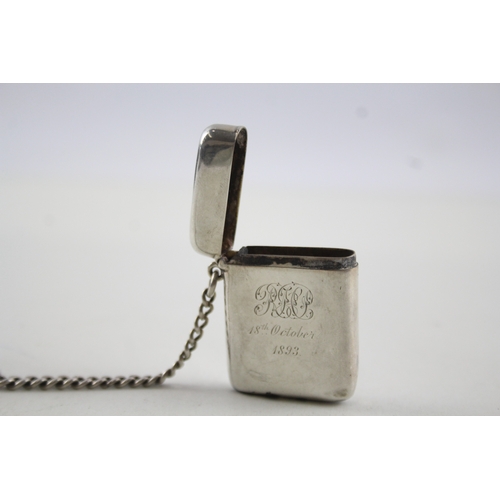 345 - Antique Victorian 1892 Birmingham Sterling Silver Vesta Case w/ Albert (51g)