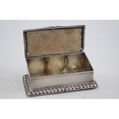 346 - Late Victorian 1900 Birmingham Sterling Silver Triple Stamp Box / Case (69g)