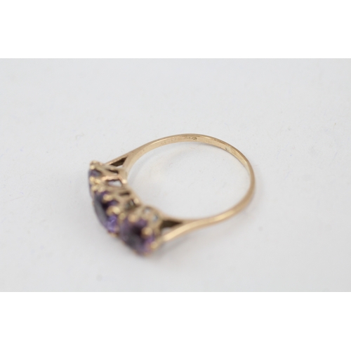 37 - 9ct gold vintage amethyst trilogy dress ring (2.3g) Size  Q