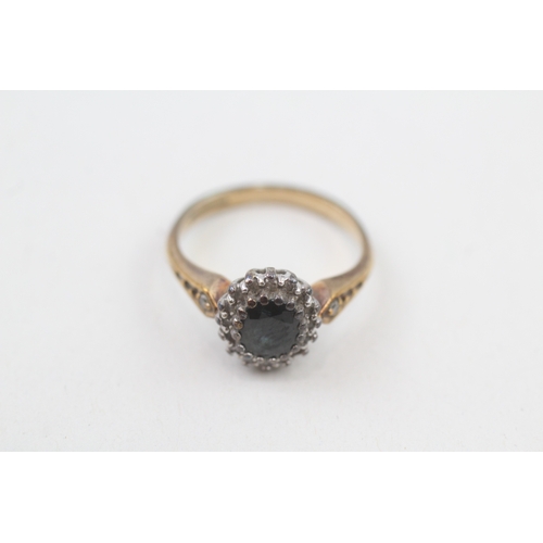 4 - 9ct gold diamond & sapphire oval halo ring (2.5g) Size  J