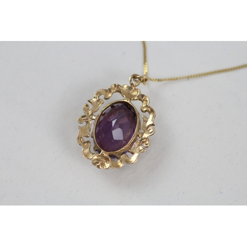 42 - 9ct gold vintage amethyst pendant with 9ct gold chain (3.9g)