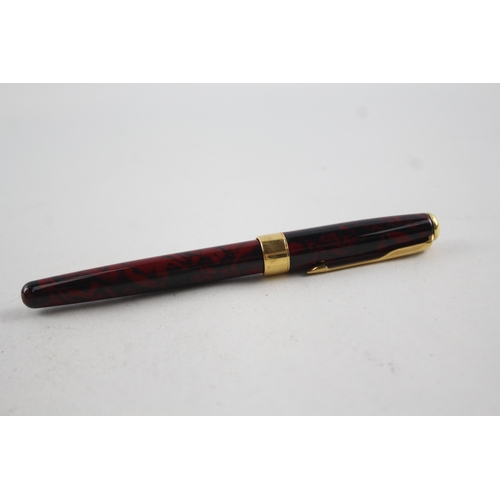 445 - Vintage Parker Sonnet Red Lacquer Fountain Pen w/ 18ct Gold Nib WRITING