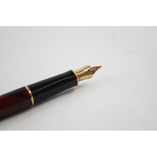 445 - Vintage Parker Sonnet Red Lacquer Fountain Pen w/ 18ct Gold Nib WRITING