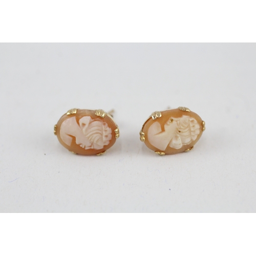 49 - 9ct gold shell cameo stud earrings (2.6g)