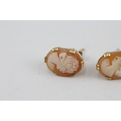 49 - 9ct gold shell cameo stud earrings (2.6g)