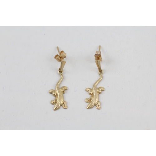 51 - 9ct gold lizard drop earrings (0.5g)