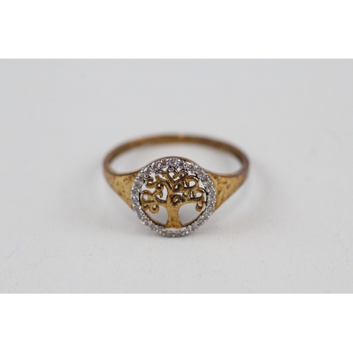 52 - 9ct gold cubic zirconia tree of life dress ring (1.4g) Size  R