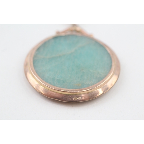 8 - 9ct gold amazonite round pendant (12.2g)