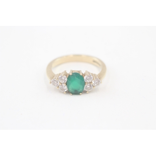 94 - 9ct gold chrysoprase and cubic zirconia dress ring (3.5g) Size  P