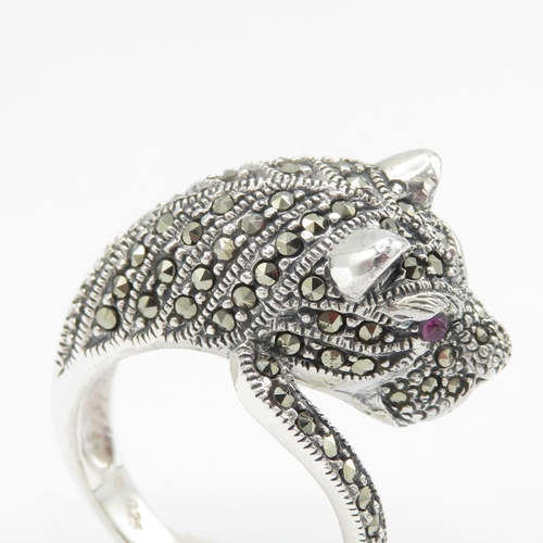 273 - Marquisate 925 Silver Red Gemstone Panther Ring Size X