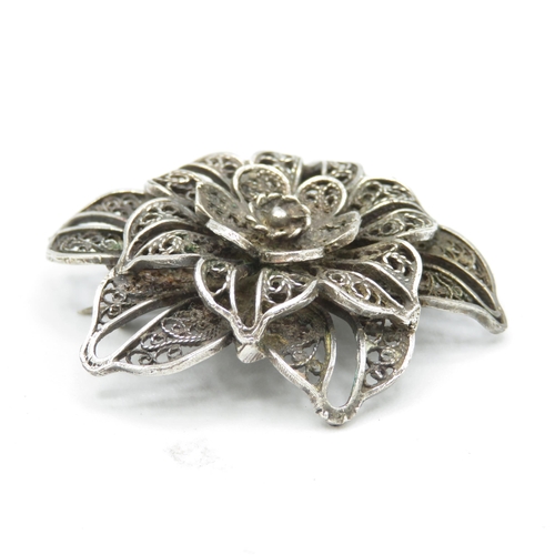 288 - Collection of filigree flower brooches (102g)