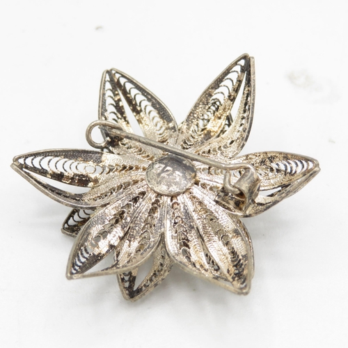 288 - Collection of filigree flower brooches (102g)