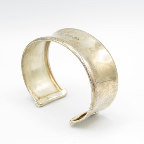 295 - 4 x Silver cuff bangles (90.5g)