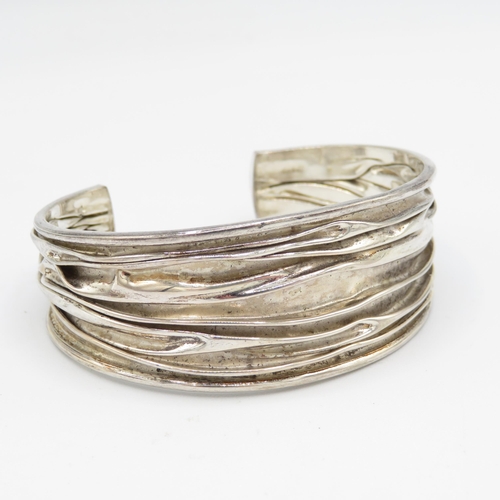 301 - 2 x HM silver cuff bangles (49.7g)