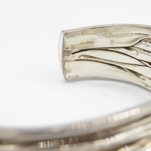 301 - 2 x HM silver cuff bangles (49.7g)