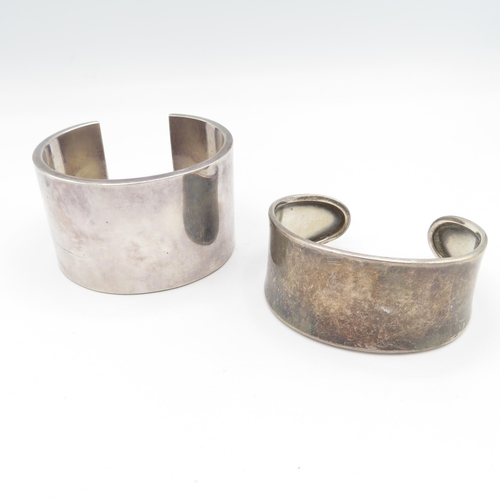 311 - 2 x Large silver cuff bangles (103g)