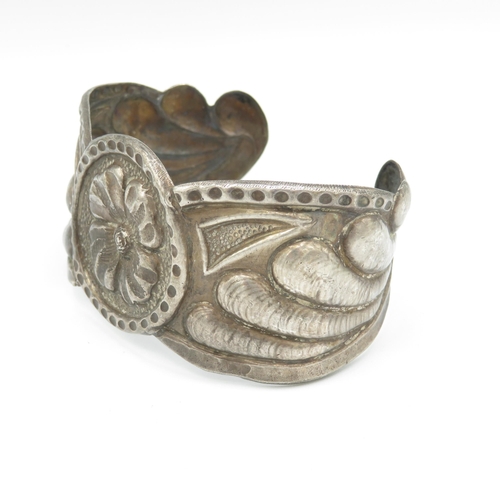 314 - Early antique cuff bangle