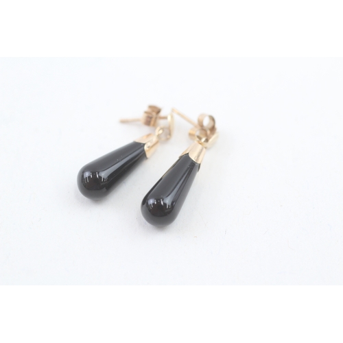 142 - 9ct gold vintage onyx drop earrings (1.9g)