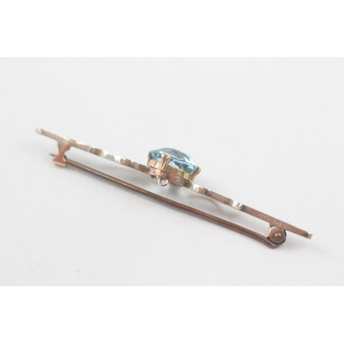 166 - 9ct gold antique aquamarine paste brooch (2.8g)