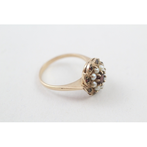 185 - 9ct gold vintage garnet & seed pearl dress ring (4g) Size  P