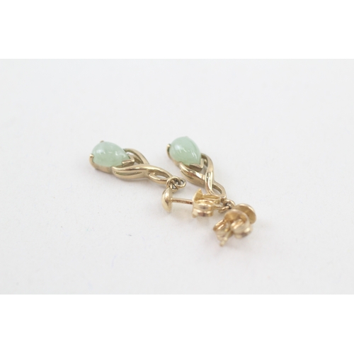 21 - 9ct gold jade drop earrings with scroll backs (2.2g)